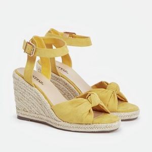 Yellow Bow Wedges